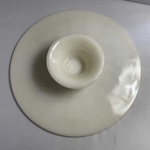 Vintage White Milk Glass Anchor Hocking 10" Round Pedestal Cake Stand Plate - Picture 5 of 8